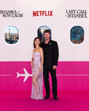 Beren Saat Instagram - 💖About our pink carpet 💖  Thanks to @nuhaelkhazin for being with us, to @ekingabay @pelindistasyasaroglu_ , @ozgebagdatlioglu @yasemindormen @berilodabasi @melisaeyiakkan for being the woman superpowers of Netflix Türkiye, to Derya Celikkol, Can Subiler for their artistic ideas, to @kenandogulu 💖 @sertacozgumus , @lalalarspor for sharing their music, to @burakoskay @lalintasa @ekim_karakoc 💕 @nergissnturk 💕 @ylmzdmlla 💕to Tunay Vural, Mevlut Akkaya, to @ulasparlakyildiz  @leo6chen for being good leaders, to @petty.hearst for being lovely, to Team Beren 🙌🏻 @mertyoglu @cigdemyartasi 💕 @ibrahimzengin @suatbasdemir1 , to @rootspost for their magic, to dear Senan Kara🤍, to @tameryilmaz1  @koraykasapofficial for beautiful photos, to OGM and PTOT teams, to all cast, crew and post production teams in Istanbul & NY ✨ to @asli_basar for being a good friend to @golin.istanbul for the pink night, to @hakaanyildirim and his team for my beautiful gown 💖 to @beegoddessjewellery. 
Onur Guvenatam, @kivanctatlitug @nuranevrensit, @gonencuyanik, @gokhantiryaki_cinemadop , @sebnemkitis , @cankir 💖 love you guys 💖 Sevgili seyircilerimiz, lutfen spoiler paylasmayin, iyi seyirler. Please do not share spoilers, enjoy. ✨Last call for Istanbul ✨