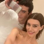 Beren Saat Instagram - 💖About our pink carpet 💖 Thanks to @nuhaelkhazin for being with us, to @ekingabay @pelindistasyasaroglu_ , @ozgebagdatlioglu @yasemindormen @berilodabasi @melisaeyiakkan for being the woman superpowers of Netflix Türkiye, to Derya Celikkol, Can Subiler for their artistic ideas, to @kenandogulu 💖 @sertacozgumus , @lalalarspor for sharing their music, to @burakoskay @lalintasa @ekim_karakoc 💕 @nergissnturk 💕 @ylmzdmlla 💕to Tunay Vural, Mevlut Akkaya, to @ulasparlakyildiz @leo6chen for being good leaders, to @petty.hearst for being lovely, to Team Beren 🙌🏻 @mertyoglu @cigdemyartasi 💕 @ibrahimzengin @suatbasdemir1 , to @rootspost for their magic, to dear Senan Kara🤍, to @tameryilmaz1 @koraykasapofficial for beautiful photos, to OGM and PTOT teams, to all cast, crew and post production teams in Istanbul & NY ✨ to @asli_basar for being a good friend to @golin.istanbul for the pink night, to @hakaanyildirim and his team for my beautiful gown 💖 to @beegoddessjewellery. Onur Guvenatam, @kivanctatlitug @nuranevrensit, @gonencuyanik, @gokhantiryaki_cinemadop , @sebnemkitis , @cankir 💖 love you guys 💖 Sevgili seyircilerimiz, lutfen spoiler paylasmayin, iyi seyirler. Please do not share spoilers, enjoy. ✨Last call for Istanbul ✨