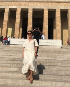 Betül Şahin Instagram - Samimiyetin lisanı yoktur. Samimiyet sözlerle açıklanamaz. O, gözlerden ve tavırlardan anlaşılır. Mustafa Kemal Atatürk Anıtkabir