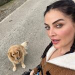 Betül Şahin Instagram - Sevsinler seni🐶🦮🤎