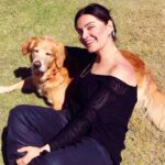 Betül Şahin Instagram – İyi bayramlar diliyoruz karmenle☘️🐶🥰