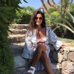 Betül Şahin Instagram - Dünya insanın gölgesi gibidir; ona sırtını dönersen peşinden gelir de, peşine düşersen hep önünden kaçar.