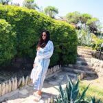 Betül Şahin Instagram - Dünya insanın gölgesi gibidir; ona sırtını dönersen peşinden gelir de, peşine düşersen hep önünden kaçar.