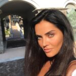 Betül Şahin Instagram - Yüreğimi korkak büyütmedim. Kaybettiklerim, dağıttığım servetimdir.