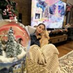 Betül Şahin Instagram - 😽🐱💛🤍 Huzurlu 2024 olsun🍀