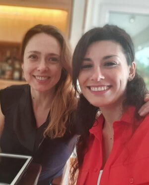 Betina O'Connell Instagram - Gracias @cottonandmart 🤍El mejor regalo para el día de la madre!! Aromas que te hacen sentir especial con notas de té, aroma a rosas, arándanos, vainilla o la fragancia que más combine con vos!!