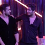 Bhavin Bhanushali Instagram - Grooving it on like it should be! Who’s your Bade - Chotte miyan buddy? Tag your bestfriend and capture your moves on the same! @akshaykumar @tigerjackieshroff #BadeMiyanChoteMiyan #BadeMiyanChoteMiyanTitleTrack #Trending #Challenge