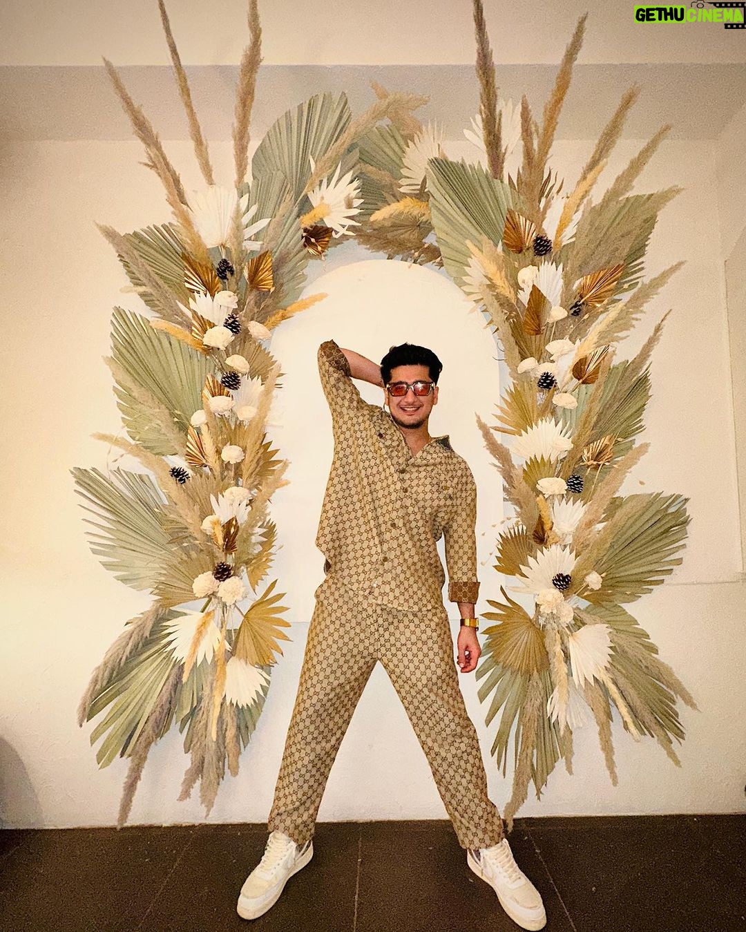 Bhavin Bhanushali Instagram - @gingin.rooftoplounge is all yours from Today (27-12-2023). If you’re in Andheri, you don’t wanna miss the tastiest food and drinks with the perfect ambiance ❤️ Andheri West