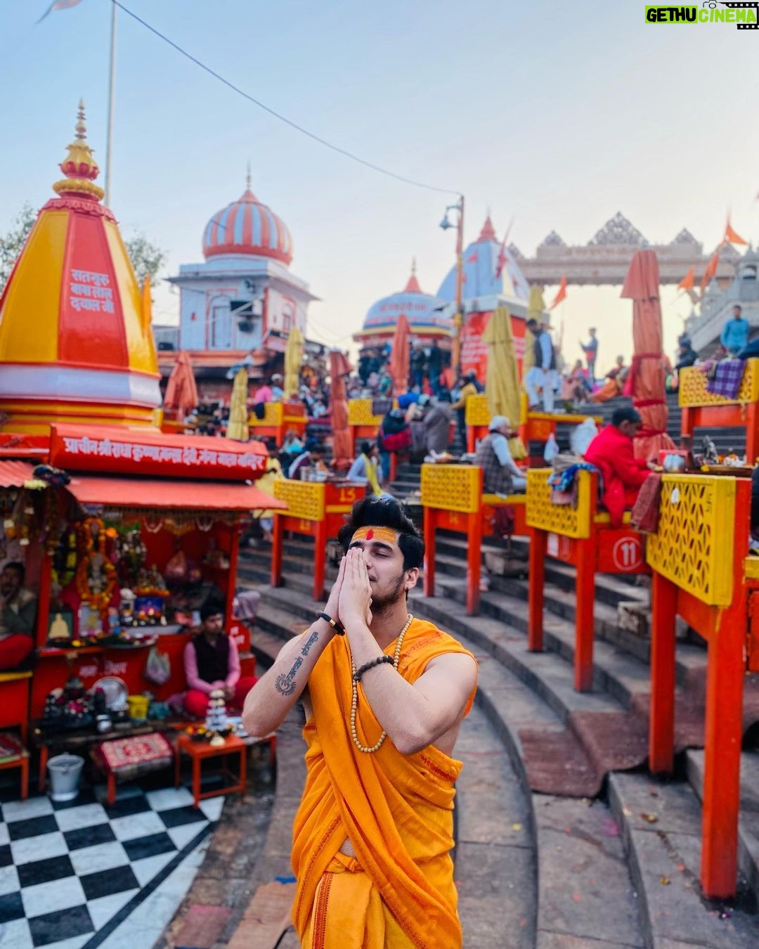Bhavin Bhanushali - 101.6K Likes - Har Har Mahadev 🙏🏻❤️
#harharmahadev #omnamahshivaya