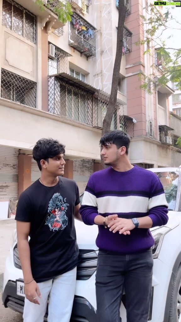 Bhavin Bhanushali Instagram - Tag your chaalak dost 😂 @sumeet_.singh Follow me on @officialjoshapp for more such videos ❤️