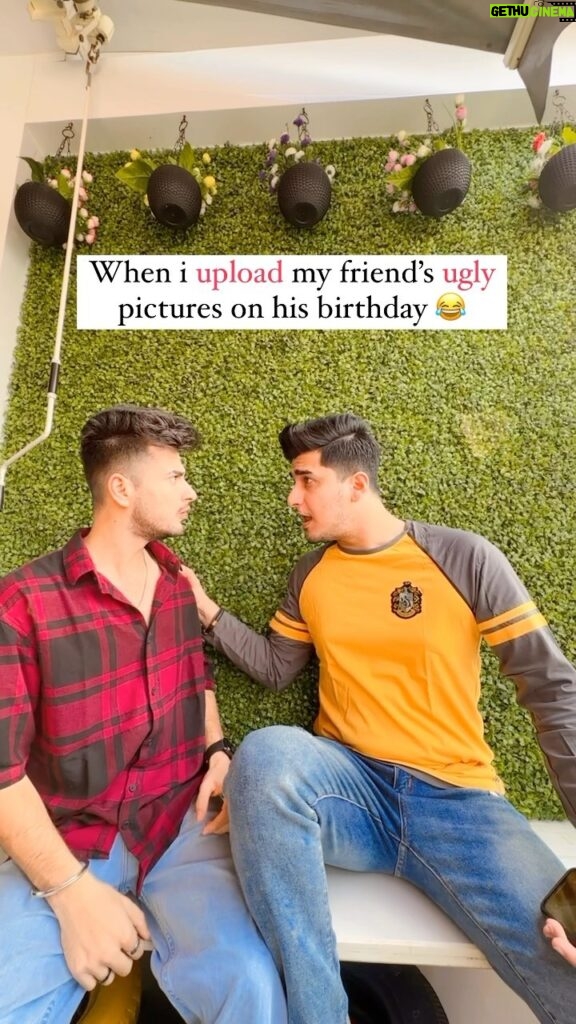 Bhavin Bhanushali Instagram - Birthday pe toh chalta hai 😂 @yash_acharya7 #fun #comedy #bhavsena Follow me on @officialjoshapp for more such videos ❤️
