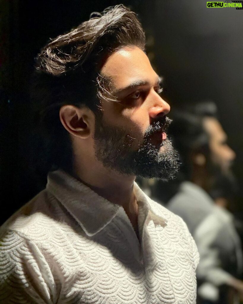 Bhuvan Bam Instagram - This weirdo likes his beardo 🙃
