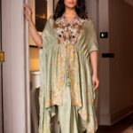 Bipasha Basu Instagram - ❤️ . . . . . . Outfit: @anamikakhannaindia Make up @otb_makeup @billymanik81 Hair @hairbyykaushall Earrings : @amrapalijewels Rings @aquamarine_jewellery Footwear: @stevemaddenindia Styling @eshaamiin1 Manager @shruti8711 Photographer : @lokeshbhoyarphotography