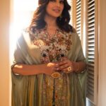 Bipasha Basu Instagram - ❤️ . . . . . . Outfit: @anamikakhannaindia Make up @otb_makeup @billymanik81 Hair @hairbyykaushall Earrings : @amrapalijewels Rings @aquamarine_jewellery Footwear: @stevemaddenindia Styling @eshaamiin1 Manager @shruti8711 Photographer : @lokeshbhoyarphotography