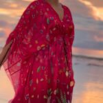 Bipasha Basu Instagram – Sunsets with you ❤️🧿
@iamksgofficial 
#monkeylove