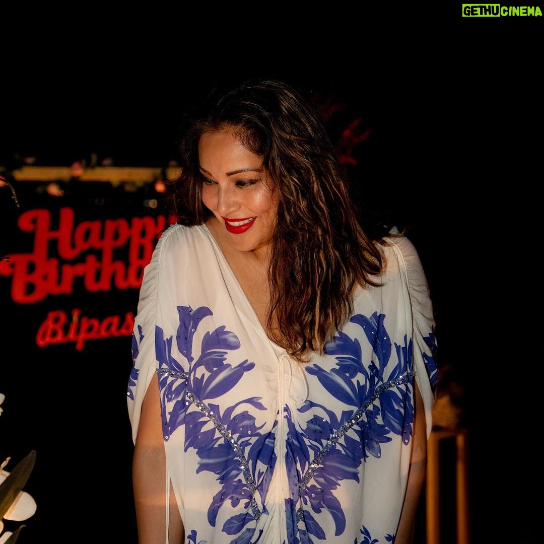 Bipasha Basu Instagram - It’s My Birthday ❤️🧿 . . . . . . @sunsiyamresorts @oneaboveglobal @sunsiyamiruveli Sun Siyam Iru Veli