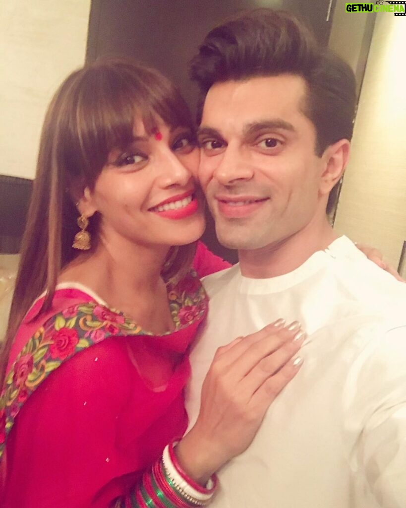 Bipasha Basu Instagram - Our first Karwa Chauth post our wedding ❤🧿 Time has flown by so fast. My love and prayers for you @iamksgofficial have only gotten stronger and stronger each year ❤🙏🧿 You are my person , my forever, my heart , my life , my everything ❤🧿 Monkeylove forever ❤ Happy Karwa Chauth to all ❤ #monkeylove