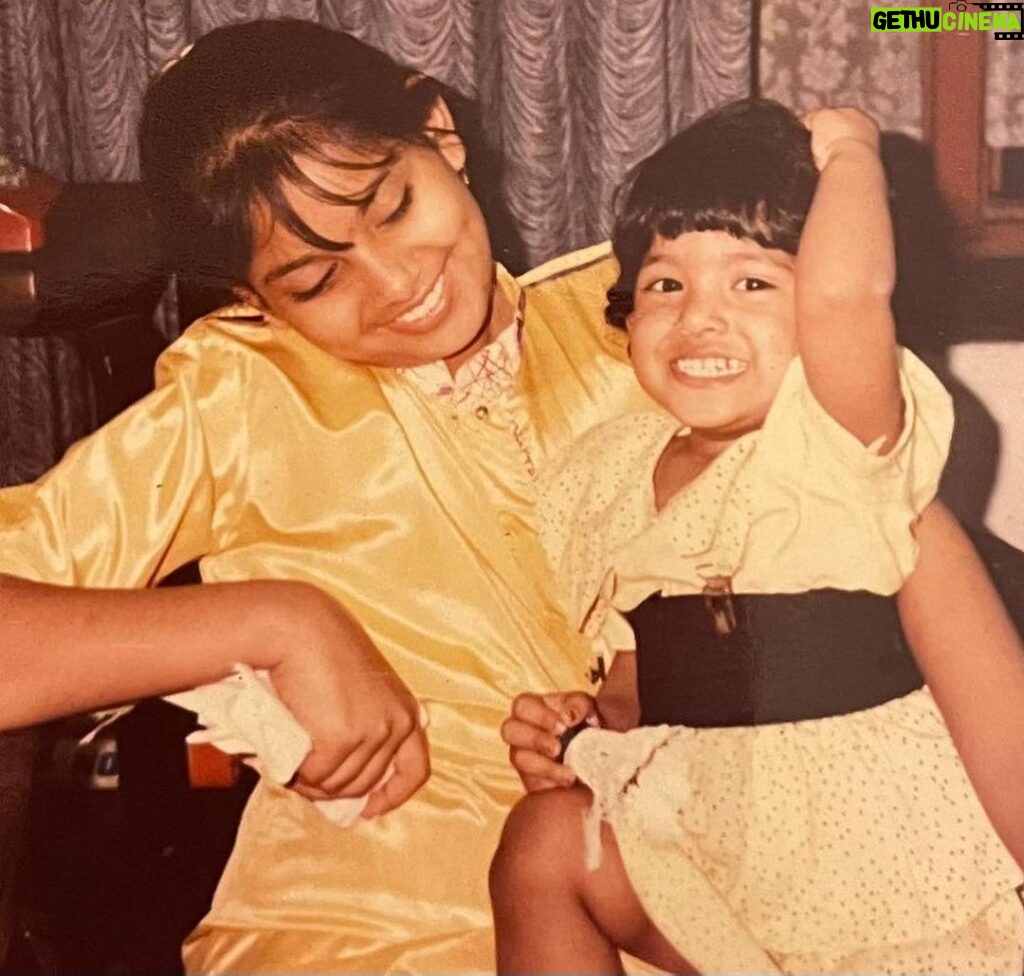 Bipasha Basu Instagram - My First Doll ( Gudiya) @vi_basu . Happy Birthday my little one ❤Love you so so much ❤ Have the best birthday ever! Miss you. See you soon and then we celebrate. Devi misses her rinnie Mishi ❤🤗 Btw in pic 1 …Oh My God!!! You used to do the same gesture,like Devi!!! Is it a scorpion baby girl thing?!?! ❤😀