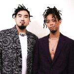 Birdy Nio FS Instagram - 這次入圍首先謝謝金曲獎以及評審們對這個作品的肯定，也謝謝 @jade_official_tw 樂團願意找我一起創作，當然也謝謝幕後辛苦的工作人員以及來幫忙的演員們。 監製 @hsinglinnnnnn 蔡幸伶，製片姿元，攝影師 @c_kevin0905 竣瑋，以及後期胖弟。沒有你們任何一個，就算再簡單的劇本都沒辦法被完整的呈現出來。 我真的很喜歡我的工作，很幸運能幫每一個音樂人以及他們寫出的每一首歌打造出適合他們的樣貌，讓這些歌看起來更好聽，這件事真的很幸福。 也謝謝今晚所有的音樂人，真的是因為你們的音樂，讓我對影像還持續充滿想像，謝謝你們。 謝謝我的金曲御用造型師 @dafakuo 大花和 @solongbitchesss_220 ，每次入圍都讓我帥帥。 還有髮型師 @ifoxoox 飛鴻，一直不爽我去衝浪弄亂頭髮卻還是來幫我整理好的兄弟。 也謝謝 @journalstandard.tw 的服裝，WackoMaria的Guilty parties 紫色西裝我一看到就好喜歡。 老瑪下次約好一起穿防寒衣唷！ Suit from @journalstandard.tw @wackomaria_guiltyparties Taipei, Taiwan