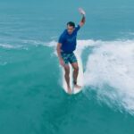 Birdy Nio FS Instagram – 我們總是早起衝浪，也享受著每一次離開的感覺，經常獨自載著板子開著車，聽著那幾張每次開車都會聽的專輯，又或者是剛好播到哪一年的哪首歌，哪個誰又讓你難過了？也不知是天光未亮或是音樂使然，車窗外被染上了一層憂鬱，淡藍色的氣息加上模糊的世界，浮生若夢，也是，這麼清醒要幹嘛呢？

謝謝志哥願意一邊比賽一邊幫我水攝，也謝謝老喬一大早支援了三天。

比賽的這幾天真的是要累死，一回台灣就趕去墾丁拍攝，拍到最後一天，中午趕著回台北隔天一早的班機。好險有隊友老喬神Carry，該拍的想拍的畫面都有拍到，真的辛苦了。

偶爾這樣跟大家在海邊看看大家覺得好開心，謝謝在海邊看到我開心跟我打招呼的大家我愛你們。

攝影/老喬,阿志,Birdy
空拍/老喬,Birdy
剪輯後期/黃柏勳 佳樂水海灘