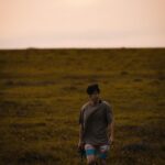 Birdy Nio FS Instagram - 「你都什麼時候在台北呀？」 因為真的太多唱片企劃跟客戶問了，於是想來解惑一下。 很多人都問我為什麼我的時間常常這麼不固定，改來改去，有沒有一個能正確知道我時間排程的方法。 其實我大部分時間是在台北的，只是我經常性出走，所以不知道的朋友會真的以為我都不在台北，像是熟ㄧ點的朋友就會知道，欸…不對，他們也不太知道…… 我大概是分成冬季跟夏季的行程，冬季的部分主要是由公司的監製和東北季風幫我安排所有會議和拍攝時間，而夏季的部分，主要也是由公司監製和颱風來幫我安排行程。 簡單來說，冬季就是跟著東北季風走，夏季就是跟著颱風走。 如果你們看了預報沒有吹東北季風，也沒有颱風，那沒意外人應該就在台北，我是說沒意外的話啦！ 但人生總是有很多意外的你知道。 Pic by @linkenji329 @haochichiu #用心流浪 #好好生活 #忙裡偷閒 #防曬不要擦太多 #好好寫字 #好好拍照 #filmphotography 墾丁