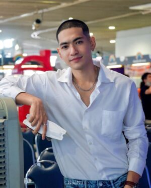 Boat Anakame Binsaman Instagram - ใจไม่ดำหรอก แต่ขอบตาอ่ะไม่แน่ 🙈

Cr : Naanu