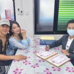 Boat Anakame Binsaman Instagram - พึ่งรู้ว่าการแต่งงานกับชาวต่างชาติจะหลายขั้นตอนขนาดนี้ แต่กว่าจะคุยกันรู้เรื่องยุ่งยากกว่า 55555 หยอกๆ รักนะค้าบบ คุณภรรยาาาาา 老婆🤍🫶🏻