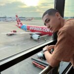 Boat Anakame Binsaman Instagram - ทริปนี้บินอีกแล้วววว Go to ขอนแก๊นนนนนน ✈️❤️ #ฮักเจ้าอีหลี #M39 #9NAAPRODUCTION #airasiasuperapp #airasiatravels #airasiadelivery #airasiasuperplus #itssuper #บินสนั่นคุ้มแบบพลัสๆ