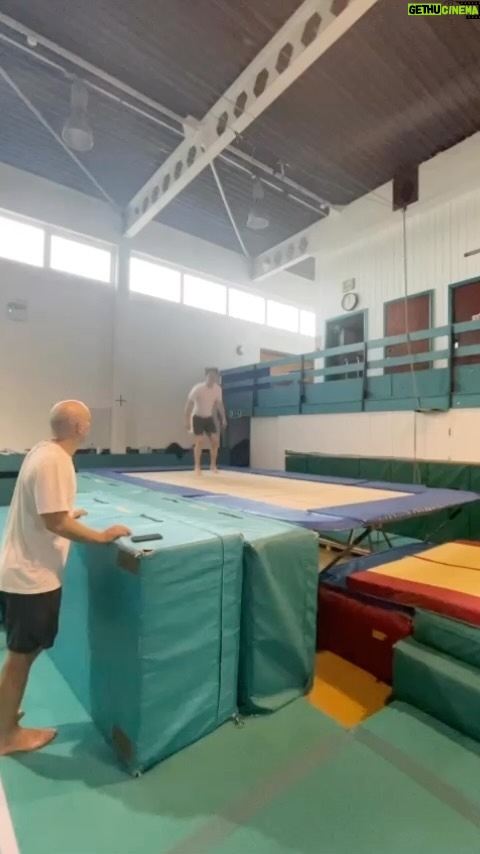 Bobby Holland Hanton Instagram - I had to make a last minute save with that awful bounce, couldn’t leave the boys hanging! #nailedit United Kingdom