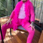 Bobby Holland Hanton Instagram - If ever there was a photo in need of a caption, this is it!! 😂 Best caption wins! #yeahbaby #mexico #birthdayparty #fashionista #puertovallarta #captionthis Puerto Vallarta, Mexico