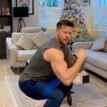 Bobby Holland Hanton Instagram - Legends!!! ⠀ Grab your Centr Fitness Essentials Kit now, the perfect Christmas gift! Best of all, your kit comes with a 3-Month membership to Centr so you can put your equipment to work with thousands of workouts plus meal plans, recipes and meditations. Head to Walmart.com to get yours now!⠀ ⠀ ⠀ WALLOP!!!! ⠀ ⠀ ⠀ ⠀ #centr #christmasgiftideas #fitnessgifts #homefitness #workoutanywhere
