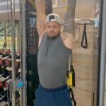 Bobby Holland Hanton Instagram - WALLOP! Today’s Centr Limitless Challenge is the Hang Time Challenge!! This is all about test your own strength so find something to hang from and show us how long you can hang for. 💪 Let me know how long you can last - tag me with the hashtag #LIMITLESSWITHCENTR #WALLOP #centr #fitchallenge #hangtime #strengthchallenge #getfit #challengeyourself
