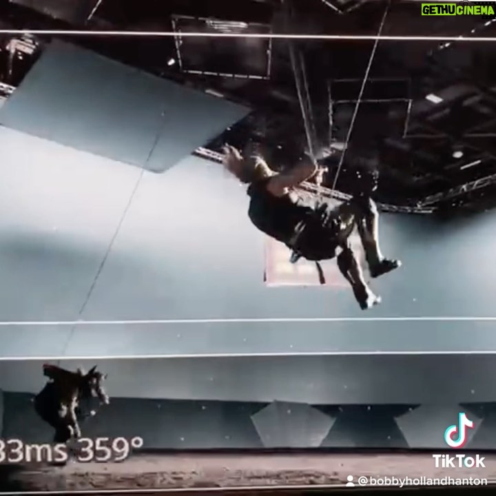 Bobby Holland Hanton Instagram - This was a fun gag on Thor Love and Thunder! Maybe it will make the B- roll 😜 Massive shout outs to these legends (and the entire crew) : Valkyrie stunt double: @taramacken Jane/ Mighty Thor stunt double: @ziakelly93 Stunt Coordinators: Kyle Gardiner and @jadeamantea Riggers: Andy Owen @andyophoto and his legend team! #Wallop #ThorLoveAndThunder #deletedscene #stunts #stuntdouble #chrishemsworth #thor #mcu #behindthescenes