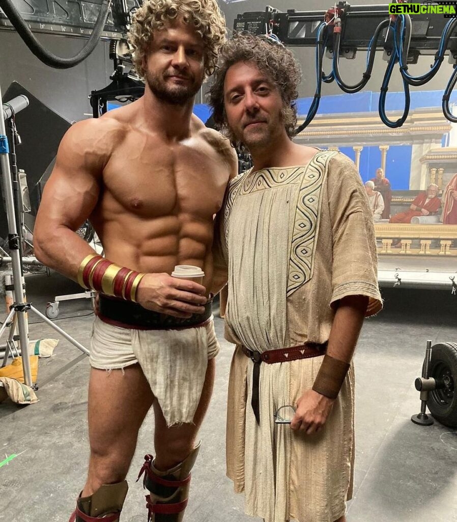 Bobby Holland Hanton Instagram - ⠀ Thor Love and Thunder out today! ⠀ GO CHECK IT OUT FOR A GOOD LAUGH!⠀ The bloke next to me @luca_vannella did my wig for the film and if you look closely he’s got his glasses in his hand do I need to say anymore?😂⠀ ⠀ #WALLOP ⠀ #thorloveandthunder #behindthescenes #deletedscene Marvel Universe
