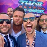Bobby Holland Hanton Instagram - ⠀ What a night!!⠀ SO good to see my crew, epic film ❤️➕⚡️ go see it July 8!⠀ ⠀ ⠀ #thorloveandthunder #bestcrew #premier #thor #marvelstudios #mcu #redcarpet ⠀ ⠀ ⠀ ⠀ ⠀ #wallop The El Capitan Theatre