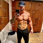 Bobby Holland Hanton Instagram - 2024 - Start as you mean to go on! Sign up to @centrfit today and make 2024 the best year yet!💪🏻 @chrishemsworth #centr #fitness