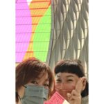 Bondy Chiu Instagram - #chiulatepost #記錄一下 • 第一次去xiqu中心 第一次同隻busybee單獨出街 去睇四個男人 #我們最快樂 鍾意呢個一文一舞(莊梅岩黃龍斌)嘅融合… 嗱 唔好諗住我會寫觀後感呀 個感係我嘅感 如果你想感 下次自己入場感 如果有re-run…我都想再睇 一票難求 多得uncle張錦程教路 防疫限制放寬咗之後 兩張飛成功get 方法就係：自己上網買 p.s. 游學修你千祈唔做得放棄演員呢個部門啊