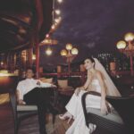 Bondy Chiu Instagram - #圖文不符婆媽post #珍寶海鮮舫 呢個地方 對好多人嚟講 可能都係討論食物質素呀性價比呀嗰啲嘢 但係對我嚟講 佢係一個好浪漫嘅地方 細個時嘅認知 除咗去鯉魚門三家村要搭駁艇仔之外 就只聽過珍寶海鮮舫都係咁樣樣⋯ 大個咗 去過珍寶飲茶食點心 但究竟好唔好味 我已經唔記得 淨係好記得 搭船仔過去嘅時候嗰種浪漫嘅感覺 就好似我鍾意一個人去搭電車一樣 就係鍾意嗰種漫 嗰種浪漫 籌備婚禮嘅時候 本來打算想要一個有戶外有草地嘅地方 但係搞過婚禮嘅人都知道 婚禮場地有幾咁難預訂 我哋兩個好好彩 係搞婚禮之前嘅一年 陪咗個美國返嚟探親嘅朋友去咗嗰度飲茶 就係咁 俾我哋發現咗原來海鮮舫頂樓當時係由CafeDeco經營緊嘅西餐廳TopDeck 環境裝璜食物都非常合我倆心意 就係咁 我哋就打消咗要草地嘅念頭 改為喺舺板上行禮❣️ #MrAndMrsSo Jumbo Kingdom