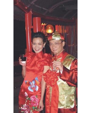 Bonnie Chiu Hok-Yee Instagram - #AmeaningfulYearToMeSelf
50/40
Back to 2011

#眨吓眼就10年㗎啦
#邊估到自己會結婚
#有前輩同我講女人點都要嫁一次
#其實到而家都唔係好明點解喎
#是但啦
#開心就夠
#MrAndMrsSo