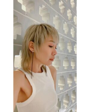 Bonnie Chiu Hok-Yee Instagram - 📷
好似好耐冇認真咁俾人影過……
.
.
.
.
.
幾時影番輯好呢🤭

#自拍是這樣煉成的