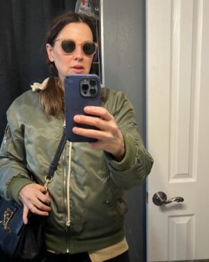 Bonnie McFarlane Instagram - Rare selfie in case my plane crashes