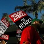 Bonnie McFarlane Instagram - In solidarity with the Writers Guild of America. Support the strike 🪧