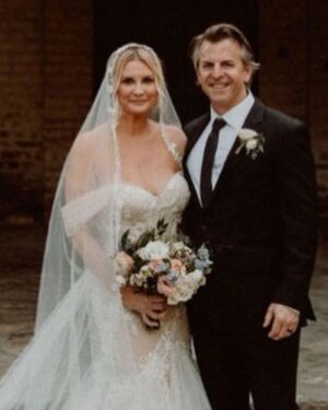 Bonnie Somerville Instagram - I cannot believe it's been a month. All the planning, & it went too fast. Best day of my life - and best decision I've ever made. @dave_mcclain you are the love of my life. I wish we could do it again! Thank you our parents @xwallstwrkngirl @mcclain.kay and the best officiate ever my sister @helenolmsted and everyone. I love you @dave_mcclain and i am so proud to be Mrs McClain. Forever Ever. God I hope so. " to die by your side is such a heavenly way to die"the Smiths. Mr. & Mrs McClain ❤️👩‍❤️‍👨👰