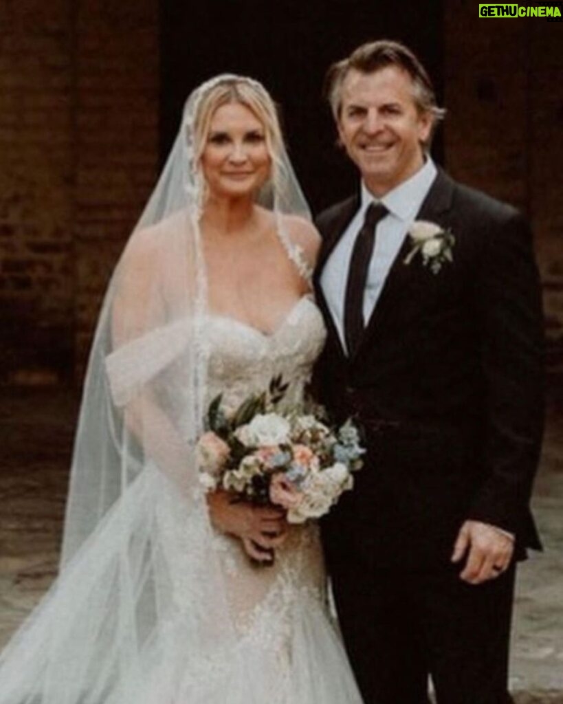 Bonnie Somerville Instagram - I cannot believe it's been a month. All the planning, & it went too fast. Best day of my life - and best decision I've ever made. @dave_mcclain you are the love of my life. I wish we could do it again! Thank you our parents @xwallstwrkngirl @mcclain.kay and the best officiate ever my sister @helenolmsted and everyone. I love you @dave_mcclain and i am so proud to be Mrs McClain. Forever Ever. God I hope so. " to die by your side is such a heavenly way to die"the Smiths. Mr. & Mrs McClain ❤️👩‍❤️‍👨👰 Hummingbird Nest
