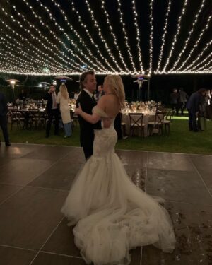 Bonnie Somerville Instagram - I cannot believe it's been a month. All the planning, & it went too fast. Best day of my life - and best decision I've ever made. @dave_mcclain you are the love of my life. I wish we could do it again! Thank you our parents @xwallstwrkngirl @mcclain.kay and the best officiate ever my sister @helenolmsted and everyone. I love you @dave_mcclain and i am so proud to be Mrs McClain. Forever Ever. God I hope so. " to die by your side is such a heavenly way to die"the Smiths. Mr. & Mrs McClain ❤️👩‍❤️‍👨👰
