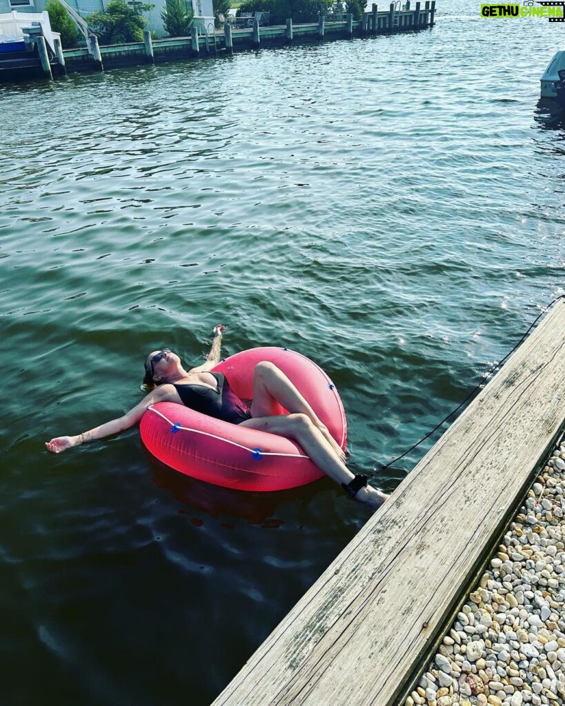 Bonnie Somerville Instagram - Jersey Shoring ☀️❤️🌊🦀 #jerseyshore #summer #eastcoast #vibes