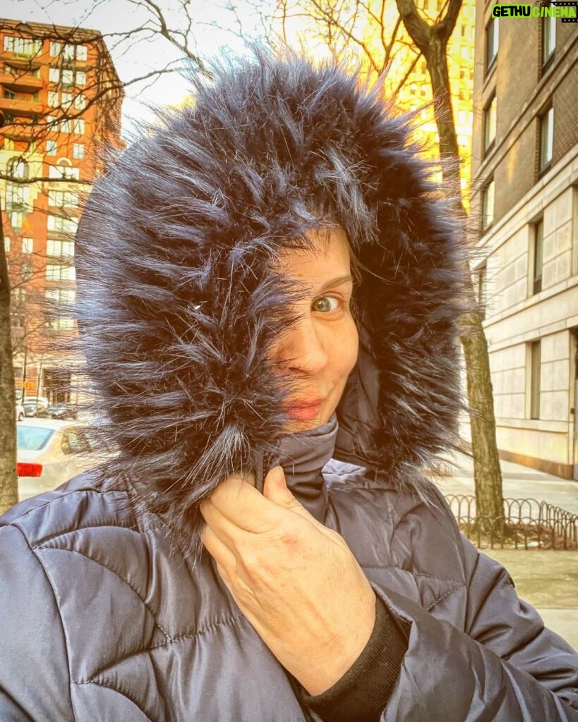 Bonnie Somerville Instagram - Winter Walks ❄️ Battery Park City