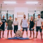 Borys Mańkowski Instagram – Zajebiście spędzony czas.
Masa treningów, trenerzy w których ludzie nie wierzyli, że się zjawią ;). 
Miejsce jak z opowieści o Hobbitach. 
Ambitne chłopaki których może za pare lat zobaczę oglądając gale w tiviku ? 
Śmiech niemal wyważony z poważnymi rozmowami prowadzonymi do późna. 
Mniej telefonu, 0 telewizji, jedzenia jakby codziennie była wigilia ;).
Krótko mówiąc, profesjonalnie zorganizowany obóz 🙌🏻
Dzięki wszystkim, każdy z was dołożył do tego swoją dawkę energii, by było właśnie tak 💪🏻
@obozmma.pl 🏔️ Murzasichle