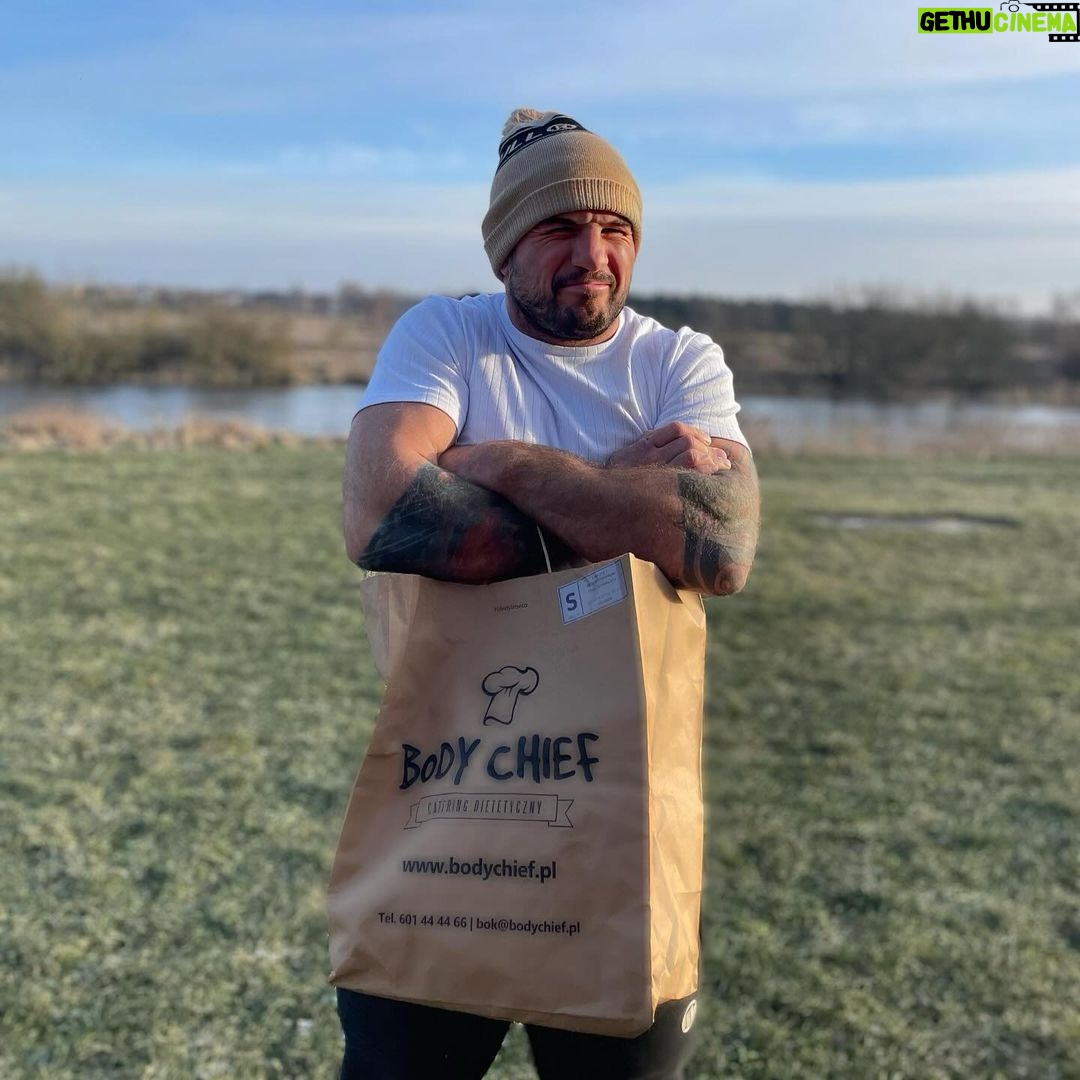 Borys Mańkowski Instagram - Rabat na @body_chief tak duży, że przebija nawet tą Zimnice panującą na dworze. *LIFESTYLE z takim hasłem otrzymacie 18% rabatu do końca stycznia na @body_chief #współpraca