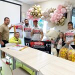 Borys Mańkowski Instagram – Co za niesamowity dzień❗️Roman Szymański – MMA Fighter Borys Mańkowski z 𝑬𝑲𝑰𝑷𝑨̨ 𝑾𝑹𝒁𝑶𝑺𝑨 odwiedzili onkoludki 🎗👫

 🎁ℙ𝕣𝕫𝕖𝕜𝕒𝕫𝕒𝕝𝕚𝕤́𝕞𝕪 🎁

💥20 stolików łóżkowych
💥Termometry
💥Ciśnieniomierze
🧸 Pluszaka 𝗘𝗞𝗜𝗣𝗬 𝗪𝗥𝗭𝗢𝗦𝗔

Borys ❗️Roman❗️Dziękujemy za to, że znaleźliście czas ❤️Przynosząc pacjentom radość 💪🏼
 
🤝Szymon Harmański 🤝Kwiaciarnia M&R 🤝Kolejorz Gostyń Szymon Michał Klupsch Dziękuje że jesteście 🎗